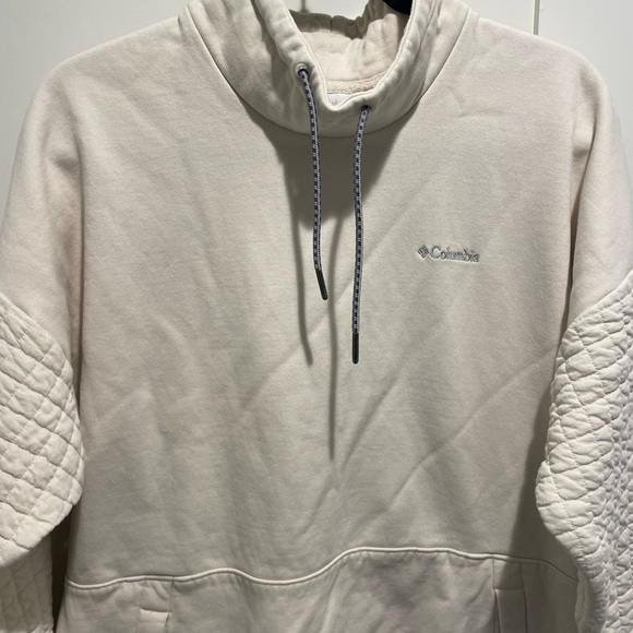 Columbia Gray Pullover with Logo - Picture 2 of 10